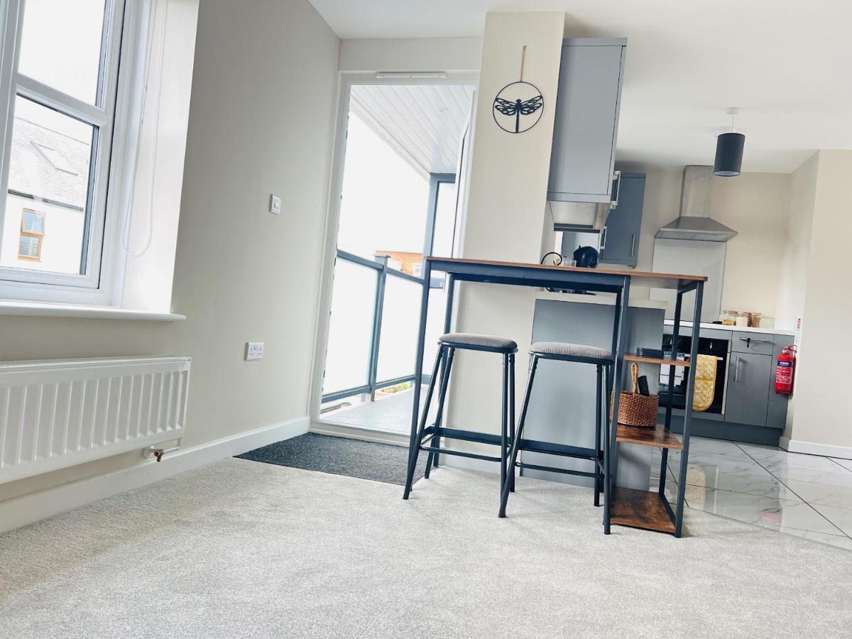 Brand New 1 Bed Apartment, 5Min Walk To Racing & Main Strip, With Electric Parking Bay & Terrace Long Stay Work Contractor Leisure - Citrine Newmarket  Exteriör bild