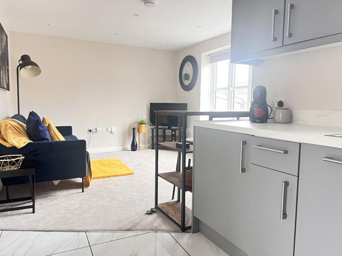 Brand New 1 Bed Apartment, 5Min Walk To Racing & Main Strip, With Electric Parking Bay & Terrace Long Stay Work Contractor Leisure - Citrine Newmarket  Exteriör bild