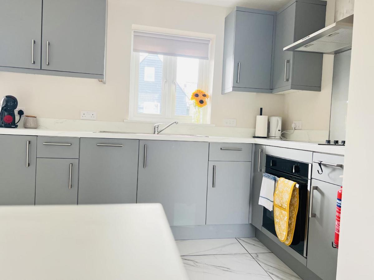 Brand New 1 Bed Apartment, 5Min Walk To Racing & Main Strip, With Electric Parking Bay & Terrace Long Stay Work Contractor Leisure - Citrine Newmarket  Exteriör bild