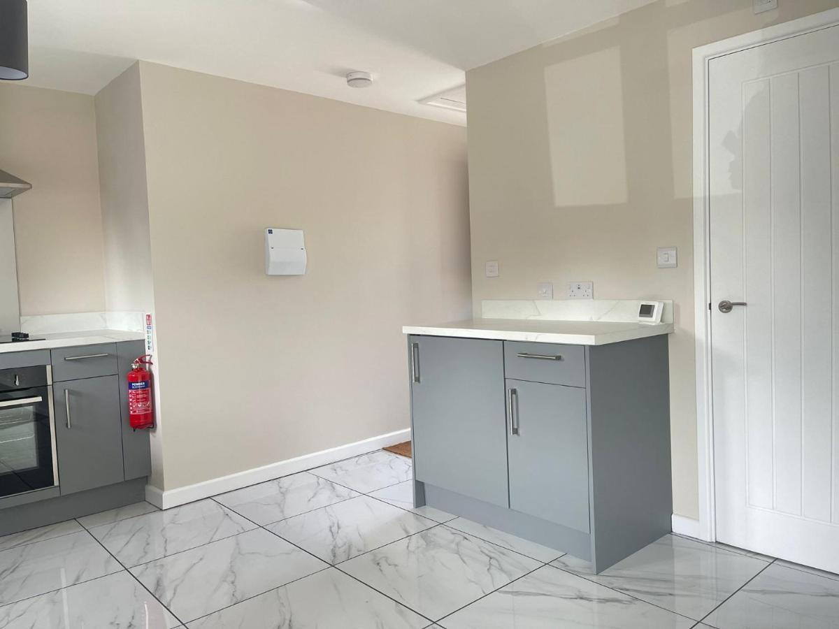 Brand New 1 Bed Apartment, 5Min Walk To Racing & Main Strip, With Electric Parking Bay & Terrace Long Stay Work Contractor Leisure - Citrine Newmarket  Exteriör bild